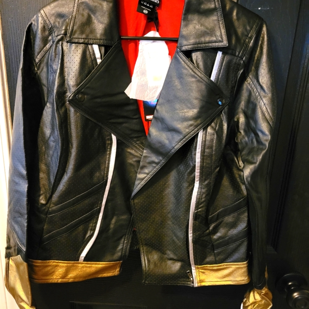 Her Universe Black Widow Leather Jacket, M
